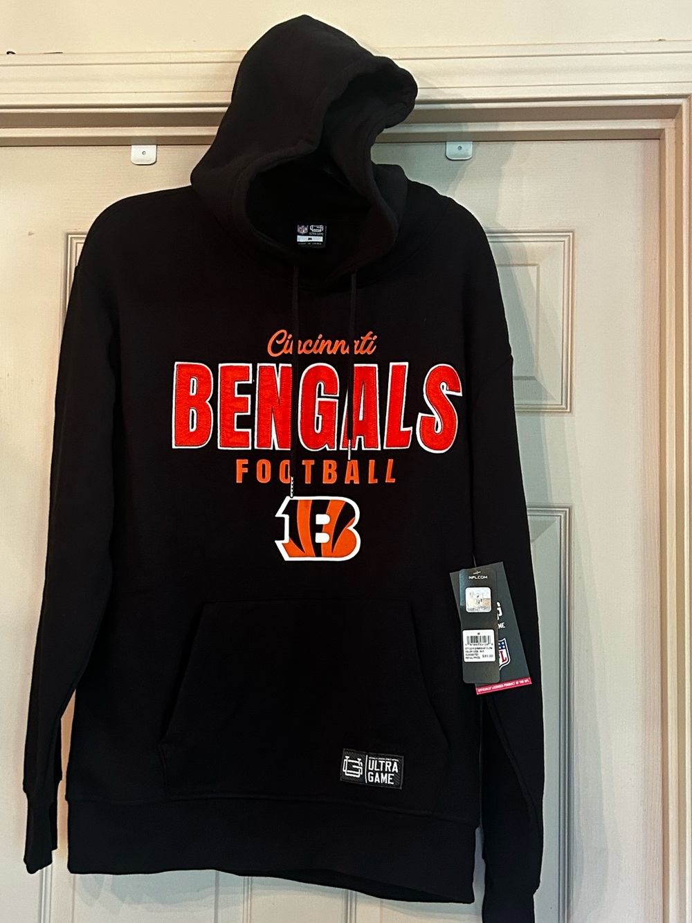NWT NFL Ultra Game Cincinnati Bengals Men’s Med Black Pullover Hoodie Super Soft